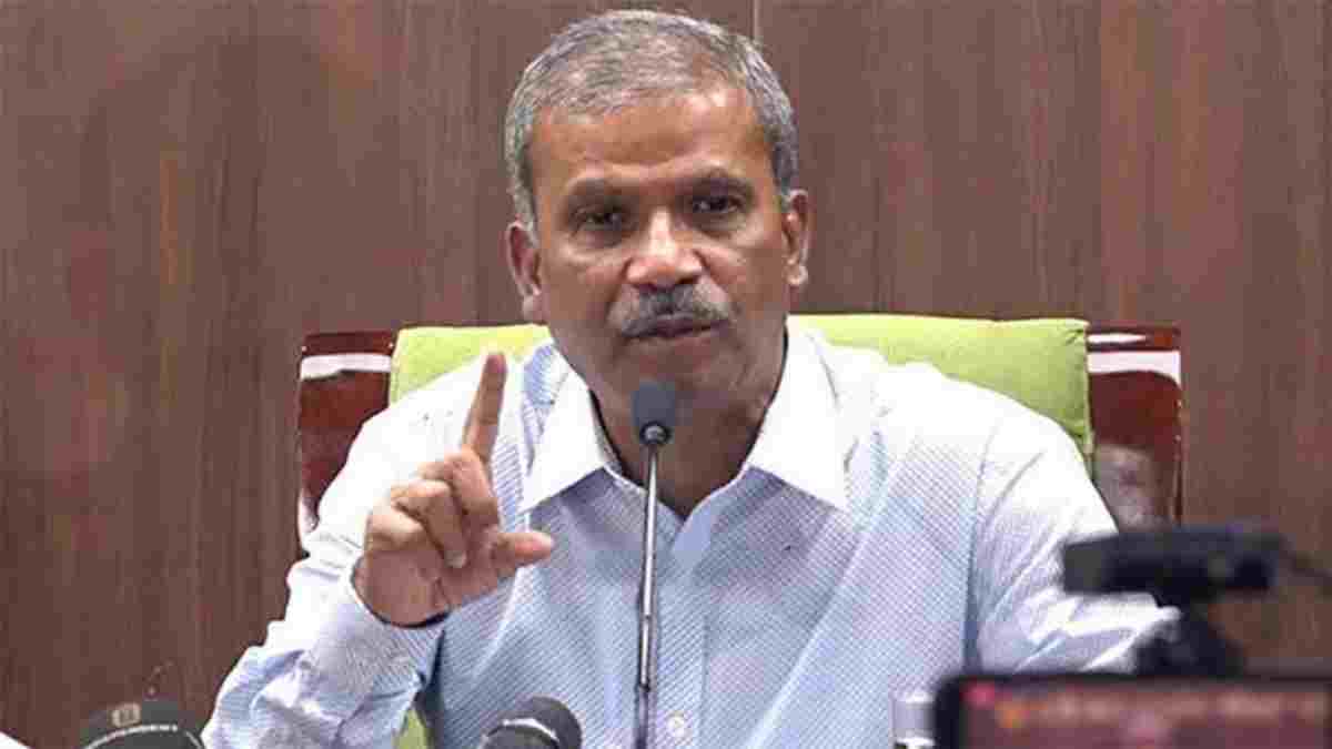 হাসিনা যে অপরাধ করেছে, একাত্তরে পাকিস্তানি সেনাবাহিনীও তা করে নাই: আসিফ নজরুল