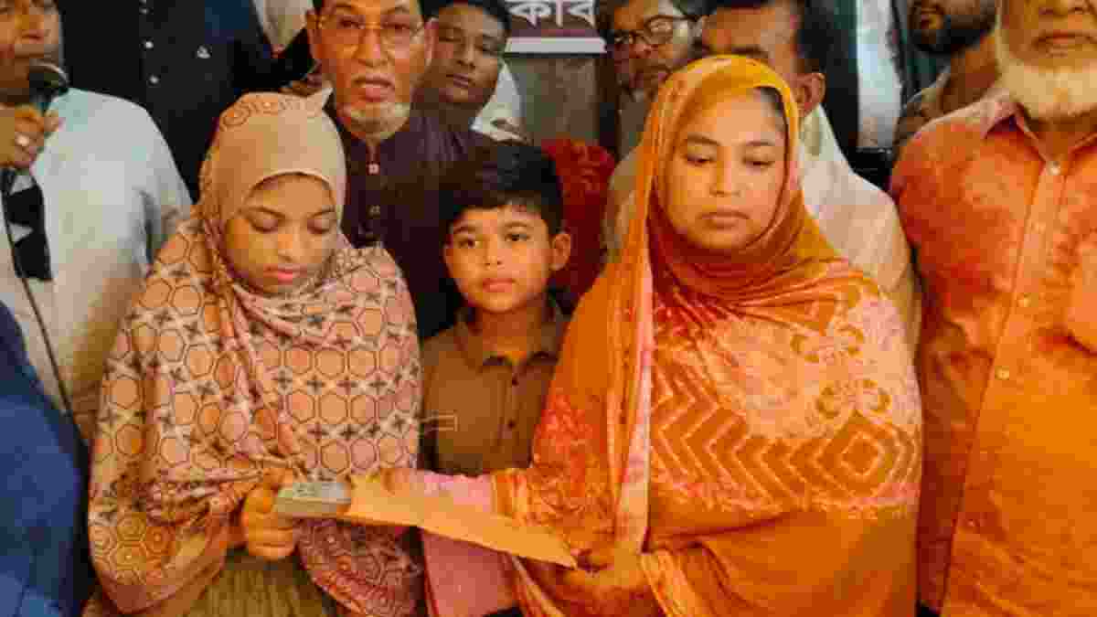 সন্ত্রাসী হামলায় নিহত সোহাগের পরিবারের পাশে তারেক রহমান