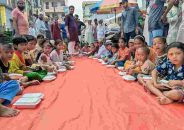 ডাকসুতে শিবিরের জয়ে ১০০ সুবিধাবঞ্চিত শিশুকে রান্না করে খাওয়ালেন যুবক