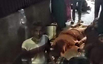 খুলনা মেডিকেল কলেজ হাসপাতালে ডাক্তারের ধমকে রোগীর স্ত্রীর মৃত্যুর অভিযোগ