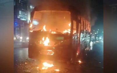 এবার গাজীপুরে যাত্রীবাহী চলন্ত বাসে আগুন