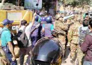 ধানমন্ডি ৩২-এ উত্তেজনা: লাঠিপেটা, সাউন্ড গ্রেনেড নিক্ষেপ