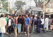 বরিশাল-খুলনা মহাসড়ক অবরোধ