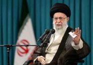ট্রাম্পকেই ক্ষমতাচ্যুত করার হুঁশিয়ারি দিলেন খামেনি