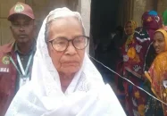 ‘আপনার ভোট দেওয়া হয়ে গেছে’ শুনে কান্নায় ভেঙে পড়লেন নুরজাহান বেগম