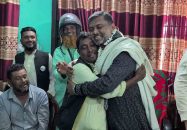 শিশির মনিরের হাতে ফুল দিয়ে জামায়াতে যোগ দিলেন বিএনপির ২ শতাধিক নেতাকর্মী