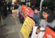 হত্যার ৫০ দিন: বিচার দাবিতে যমুনার সামনে হাদির স্ত্রী ও ইনকিলাব মঞ্চ