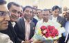 তারেক রহমানকে ফুল দিয়ে শুভেচ্ছা জানালেন ববি হাজ্জাজ