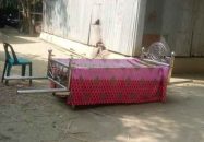 সম্পত্তির জন্য ১২ ঘণ্টা উঠানে আটকে রাখলেন বাবার মরদেহ