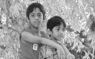 পুকুর থেকে ফুটবল তুলতে গিয়ে দুই ভাইয়ের মৃত্যু