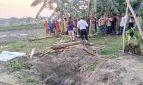পুকুর পাড়ে মাটি খুঁড়ছিল কুকুর, ভেতর থেকে বেরিয়ে এলো মা-মেয়ের মরদেহ