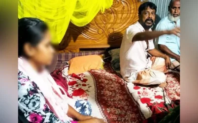 রাতে পরকীয়া প্রেমিকার বাড়িতে আপত্তিকর অবস্থায় বিএনপি নেতা আটক
