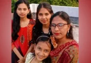 মা ও তিন মেয়েকে কুপিয়ে হত্যা, প্রত্যেকের শরীরে ধারালো অস্ত্রের একাধিক আঘাত, ফুসফুস বের হয়ে ছিল মেজো মেয়ের