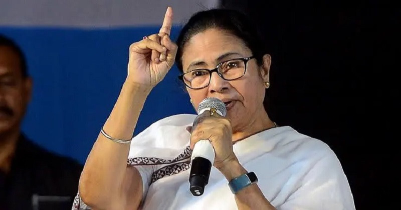 আমি মুখ খুললে বাংলাদেশ উত্তাল হয়ে যাবে: ওসমান হাদি হত্যা প্রসঙ্গে মমতা