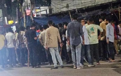 নিউমার্কেটে ফুটপাতে দোকান বসানো নিয়ে ছাত্রদল-যুবদল সংঘর্ষ, আহত অন্তত ২০