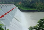 অস্বাভাবিকভাবে’ পানি বাড়ায় ২ ঘণ্টা আগেই খোলা হলো কাপ্তাই বাঁধের ১৬ জলকপাট